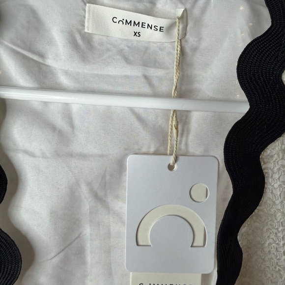 Commense White Textured Knit Tie-Front Top Black Ric Rac Trim XS NWT - Picture 4 of 5